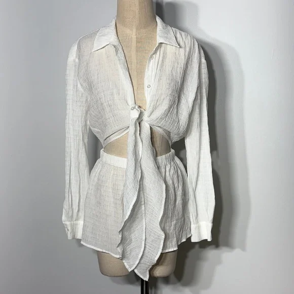 Lovers + Friends High Waist Cream Shorts - Picture 1 of 5